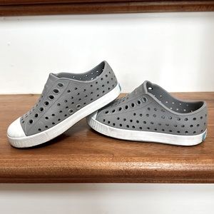 Native Jefferson shoes in Grey, toddler 8